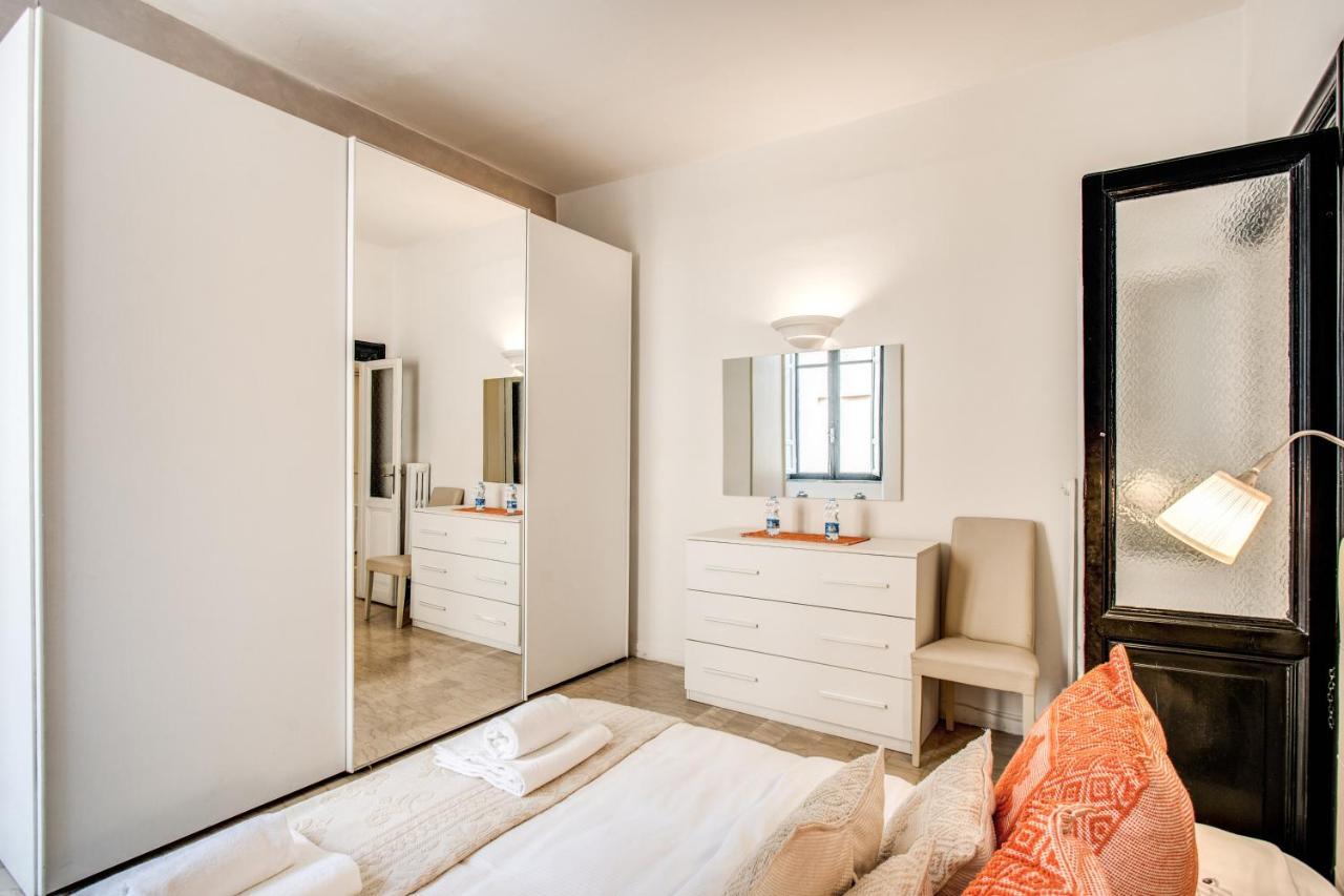 Colonna Suite - Rome Via Del Corso Big Apartment מראה חיצוני תמונה